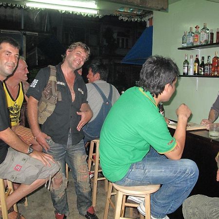 A.T Guesthouse Bangkok Zewnętrze zdjęcie